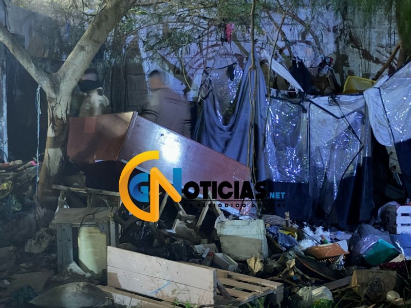 Incendio en lote baldío junto a gasolinera moviliza a bomberos en la Región 232 de Cancún