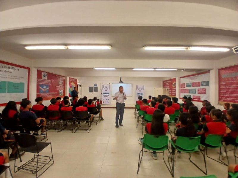 Intervienen FGE de Quintana Roo y Ayuntamiento de Benito Juárez a más de mil 500 estudiantes, con la impartición de pláticas de prevención del delito