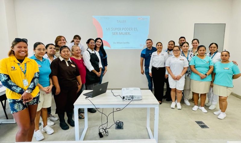 IQM imparte curso de capacitación “Mi Super Poder, Es Ser Mujer” en Puerto Morelos