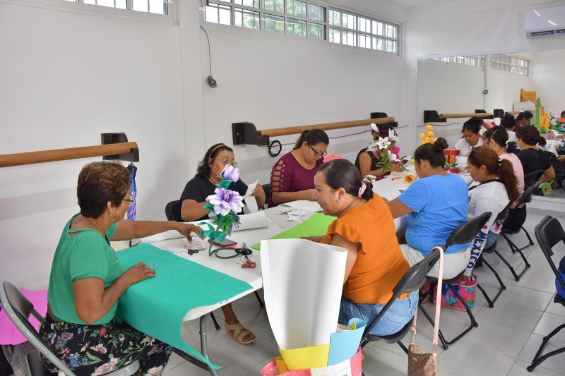 La Fundación de Parques y Museos de Cozumel inició la cuarta edición del taller gratuito “Manos Creativas”