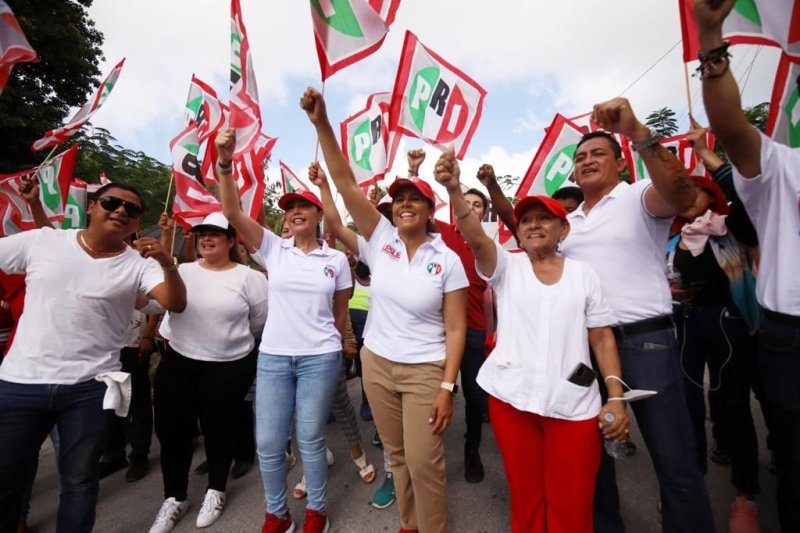 Leslie va por los sueños de los habitantes de las Sm 237, 229 y 103 de Cancún. El reto es fortalecer la política pública educativa y alinear carreras técnicas y vocacionales, de acuerdo a cada región del estado.