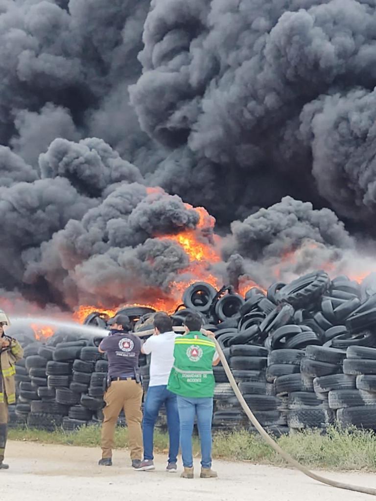 Mantienen labores para extinguir Incendio de antiguo basurero en Cancún
