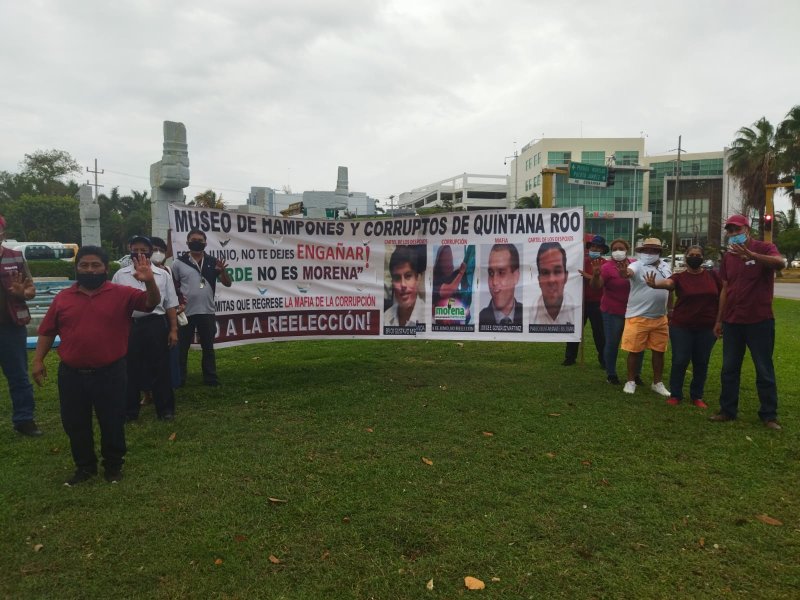 MORENISTAS DE CANCÚN NUEVAMENTE SE MANIFIESTAN EN DEMANDA DE RESPETO A SUS DERECHOS