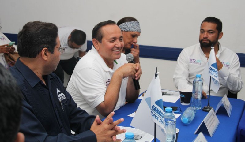 Muchas gracias a Canaco Servytur Playa del Carmen, por la invitación a la reunión del día de hoy, en donde expuse mis propuestas para un mejor