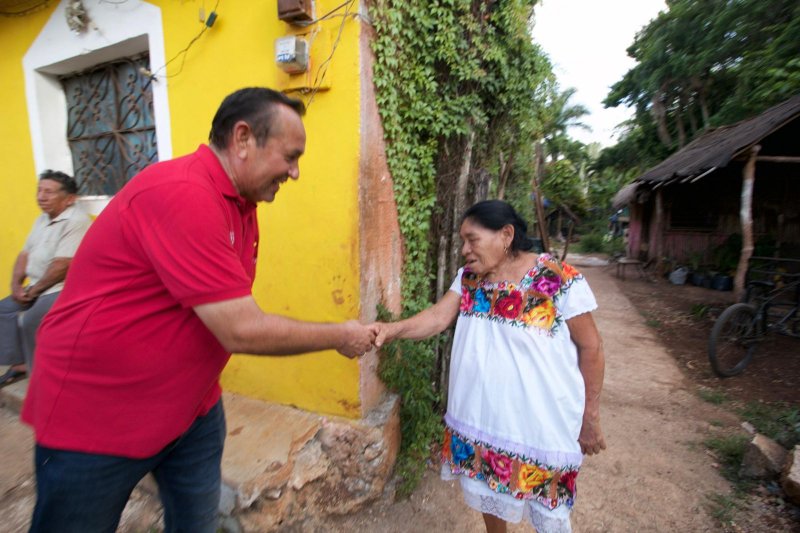 Nivardo Mena se Compromete a Eliminar el Rezago en Infraestructura en Lázaro Cárdenas