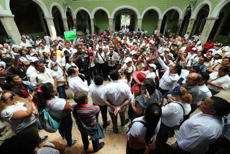 No habrá descuentos a maestros que protestaron