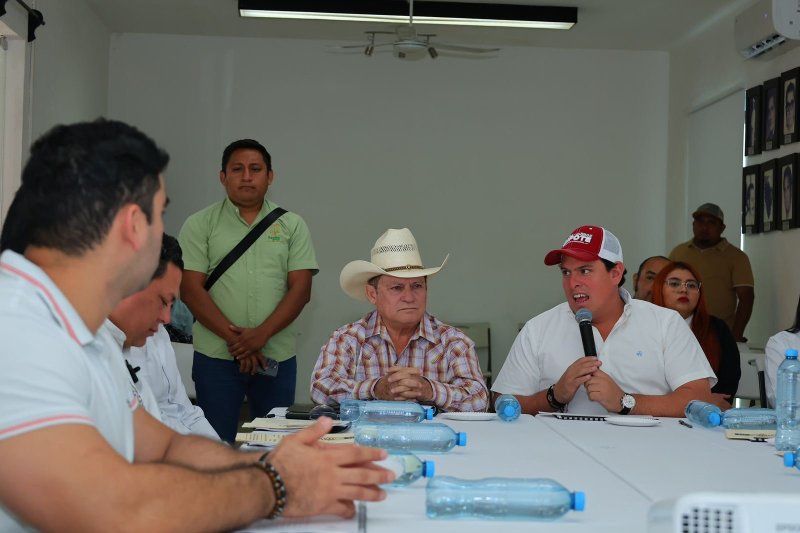 OFRECEN BECAS UNIVERSITARIAS A MUNICIPIOS DEL DISTRITO 17.