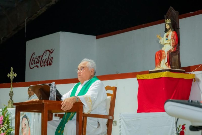 OFRECEN CONSUELO A PERSONAS QUE PADECEN ENFERMEDADES FÍSICAS Y EMOCIONALES.