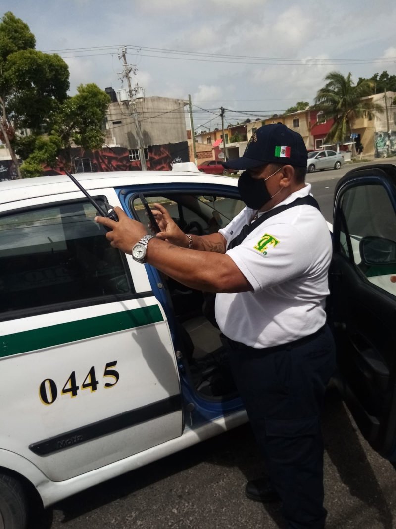 Operativos de vigilancia para que todos los taxis cuenten con “Tarjetones Inteligentes de Identidad” por seguridad del usuario.
