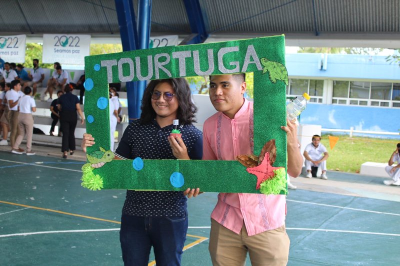 Organiza UT Cancún bis xii edición del travel mart