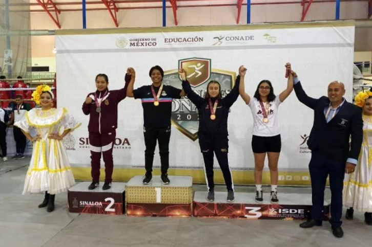 <a href="https://www.lajornadamaya.mx/quintana-roo/198477/oro-y-bronce-para-quintana-roo-en-boxeo-en-los-juegos-conade-2022#">Oro y bronce para Quintana Roo en Boxeo en los Juegos Conade 2022</a>