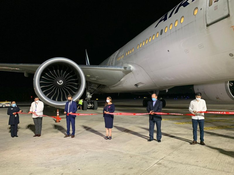 Otro premio para el gigante Cancún y Mara Lezama lo celebra