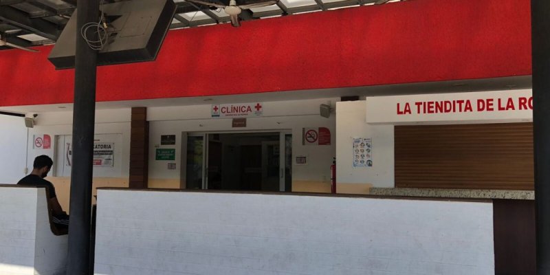 Pacientes con sospecha de Covid-19 saturan clínica de la Cruz Roja en Cancún