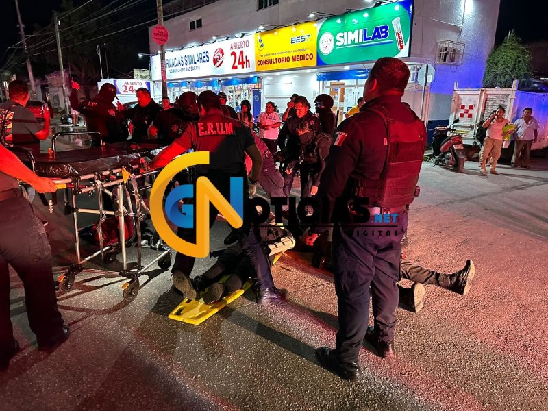 Pareja de policías resultan heridos en coalición con un automóvil