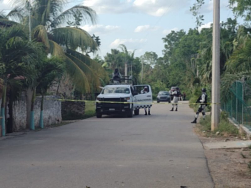 Persecución policiaca en Chunhuhub termina con cinco sujetos detenidos
