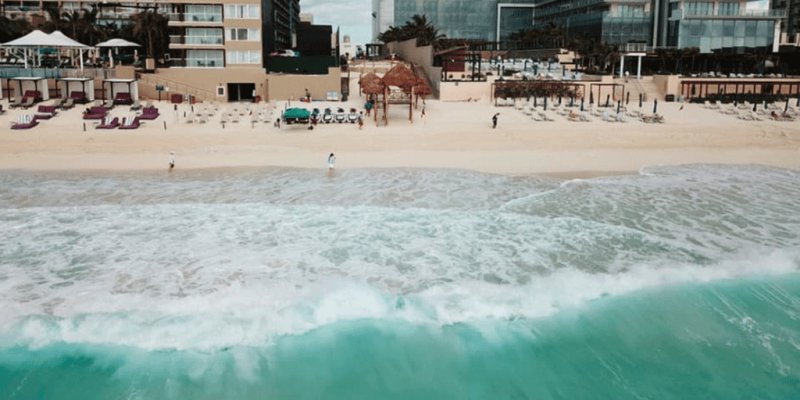 Playas de Cancún se mantienen libres de sargazo