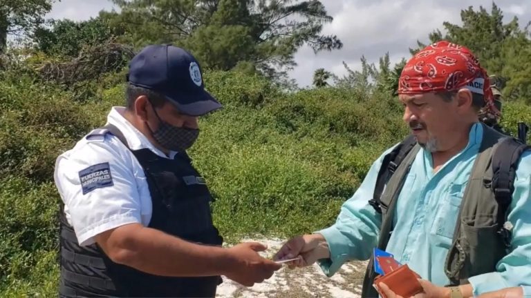 Policía Municipal y MARINA acosan a reporteros de Cancún