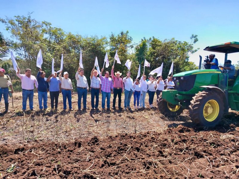 Ponen en marcha el programa “Alianza para la Mecanización de Tierras”