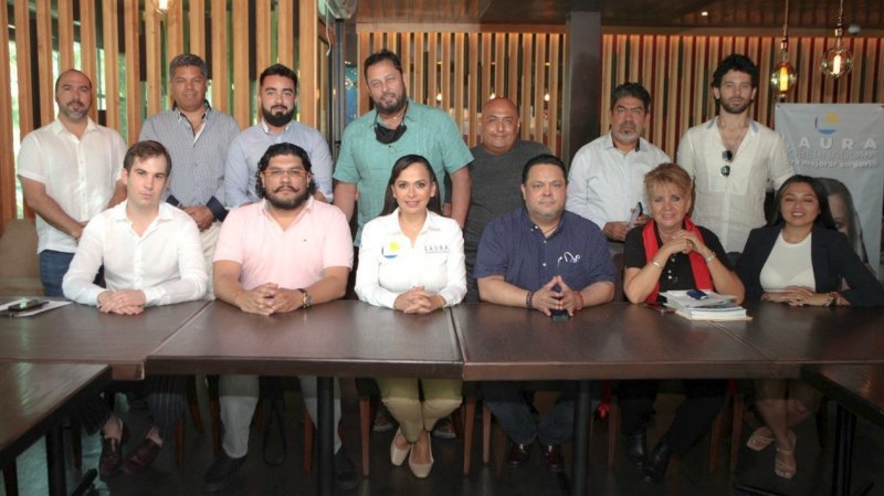 PRESENTA LAURA FERNÁNDEZ SOLUCIONES REALES A PROBLEMAS DE LA INDUSTRIA RESTAURANTERA