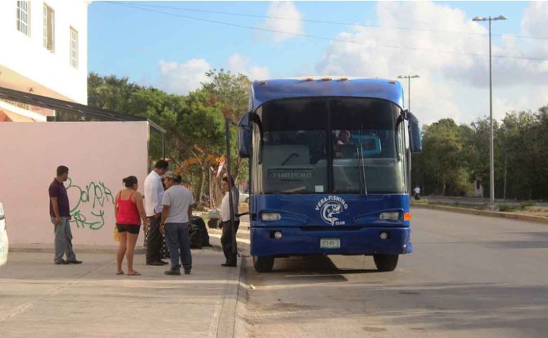 Pretenden regularizar el transporte foráneo en Playa del Carmen