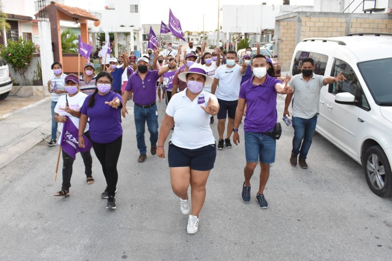 Puerto Morelos, Quintana Roo a 06 de mayo de 2021 Habitantes de Villas La Playa unen fuerzas a Yazmin Vivas