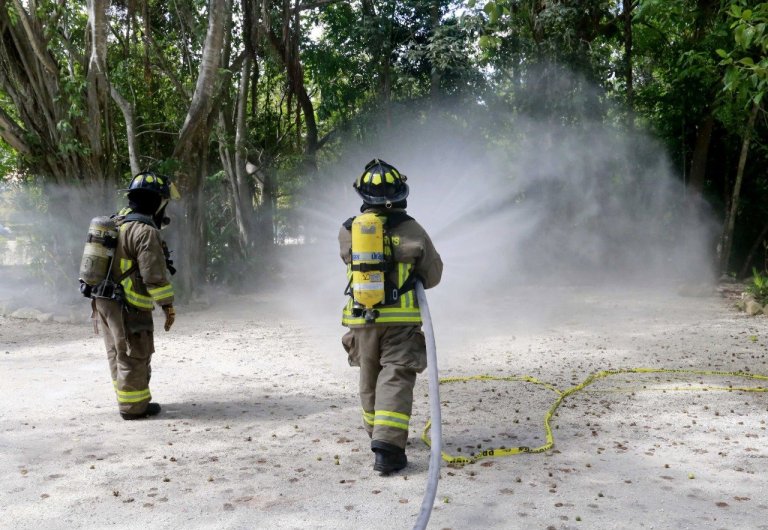 Reconocen a Combatientes Forestales por su labor en Cancún