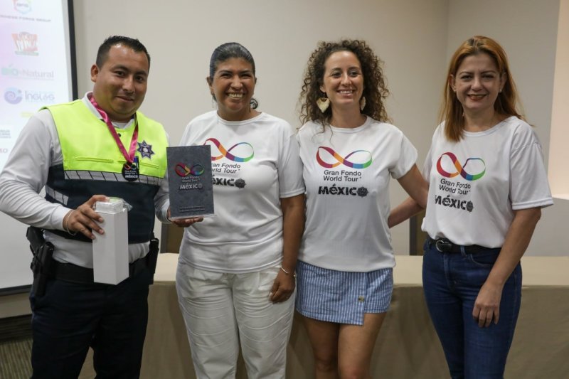 Reconocen a Lili Campos por impulso al deporte