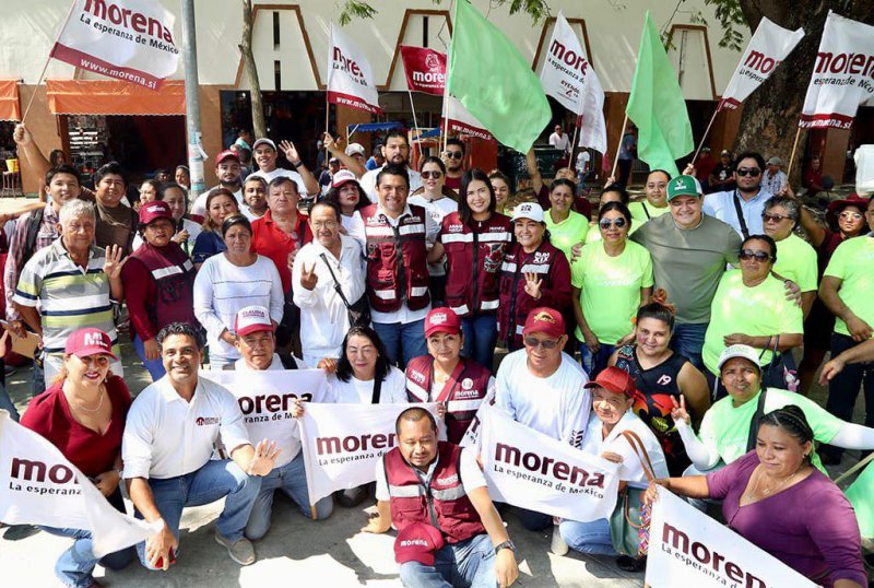 Recorriendo el mercado con Elda Xix y Saulo Aguilar Bernés