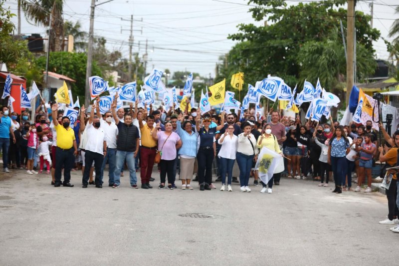 RECUPERAR LA SALUD Y QUE LA ECONOMIA FLOREZCA: LAURA FERNÁNDEZ A TIANGUISTAS EN CANCUN