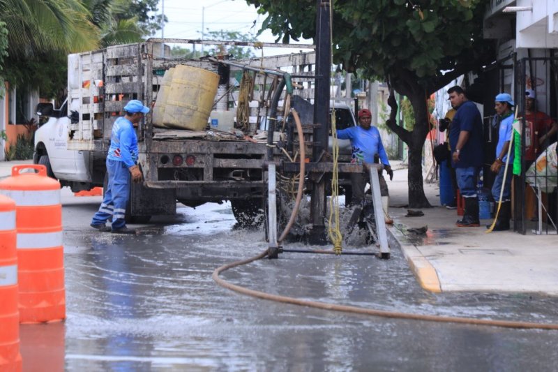 Refuerza gobierno municipal la limpieza en pozos de absorción