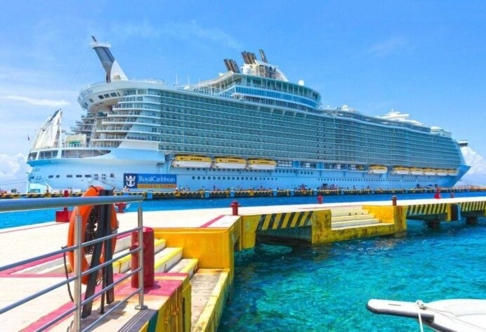 REGRESAN LOS CRUCEROS A COZUMEL: Después de 15 meses de ausencia, el ‘Adventure of the Seas’ de la Royal Caribbean atraca en la isla