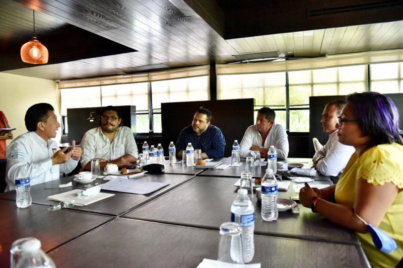 Respaldo de la CANIRAC al candidato de Va por Cancún, Chucho Pool