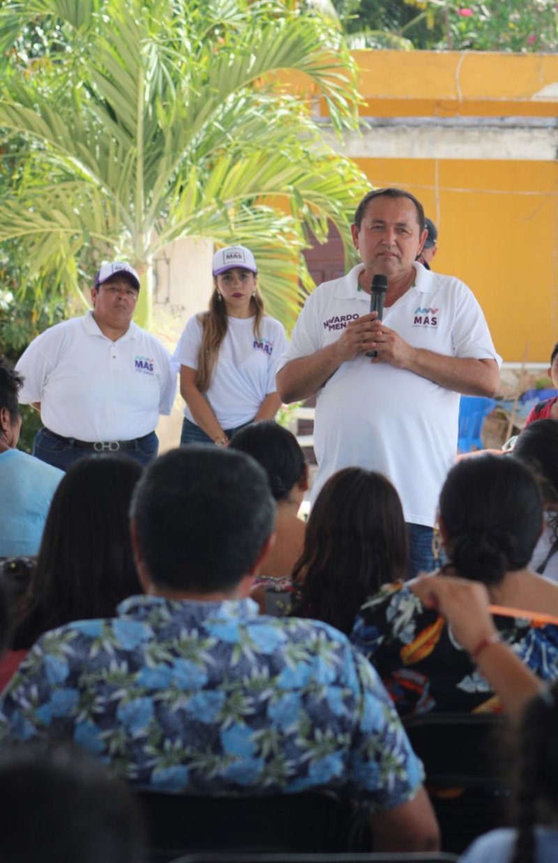 Revela Nivardo Mena que fue el único candidato que ayudó en Pandemia
