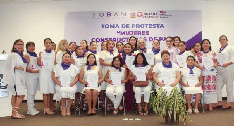 Rinden protesta integrantes de la “Red de Mujeres Constructoras de Paz” de Bacalar