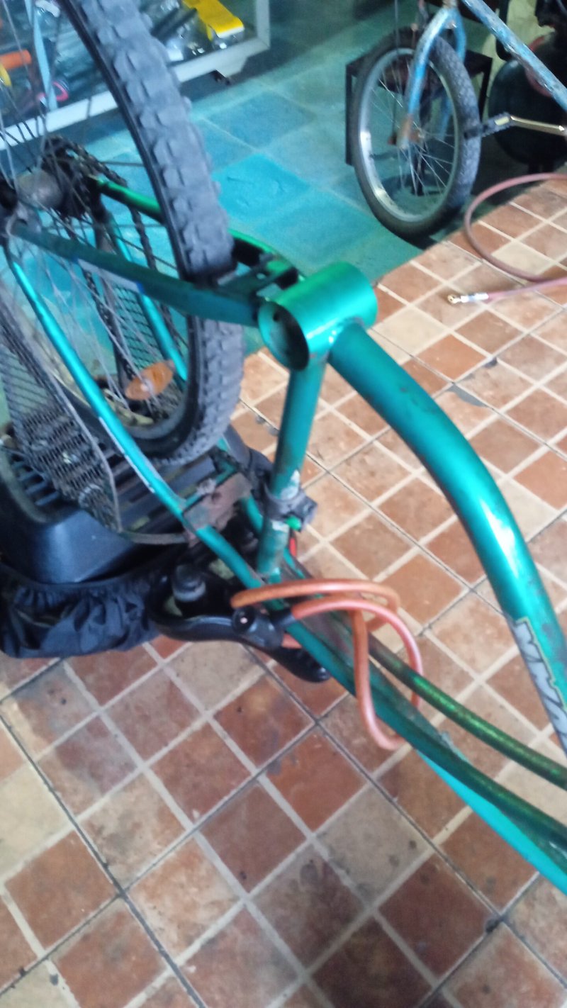 Robo de bicicleta en Cancún a las afueras de clínica de IMSS