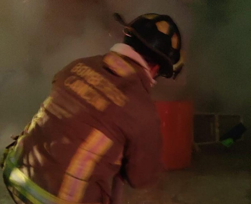 Se incendia casa en Galaxias del Sol
