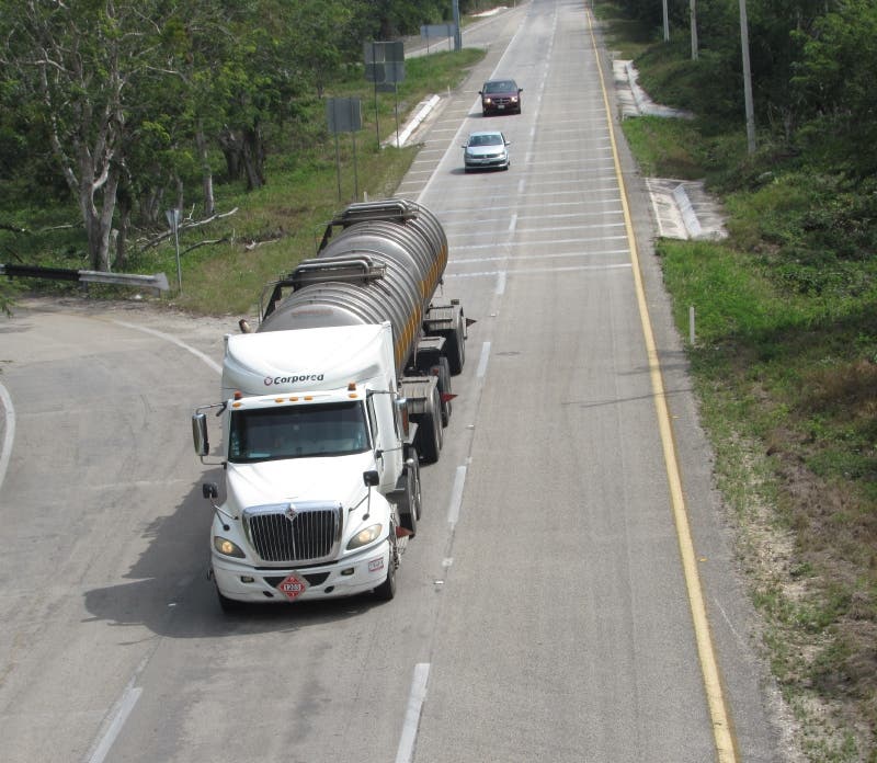 Se modificarían tarifas en la vía de cuota a Cancún por el el Tren Maya