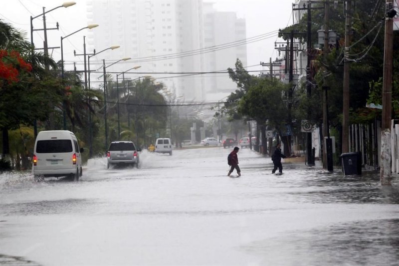 Se prevén lluvias en Quintana Roo por presencia de canal de baja presión