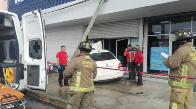 Se registra fatal accidente de tránsito en la avenida López Portillo en Cancún