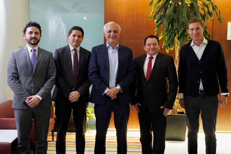 Se reunen Sergio Méndez, Huacho Díaz Mena y el Ing. Javier Okhuysen