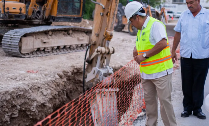 Se supervisan avances en drenaje y electrificación en Tulum