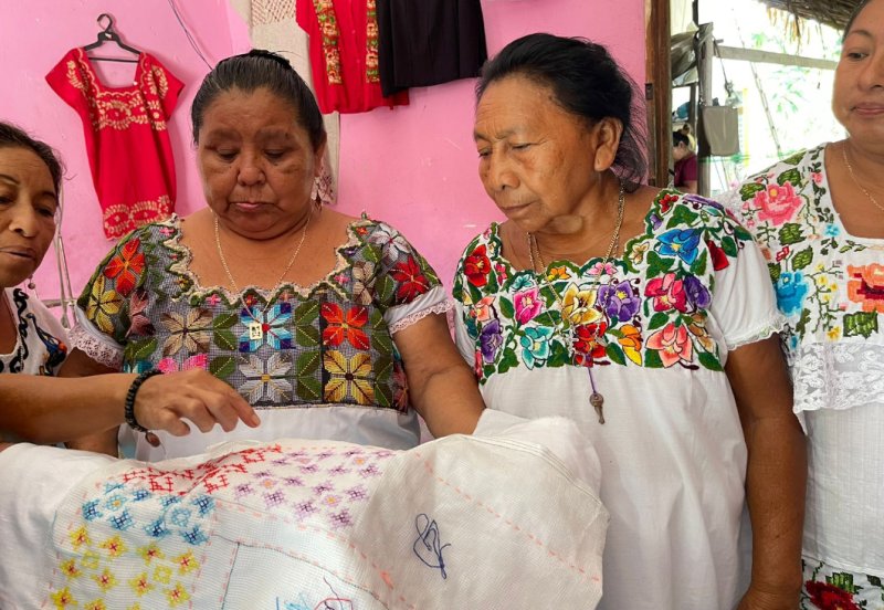 SEDE fortalece la productividad, capacitación y asistencia técnica a mujeres bordadoras tradicionales