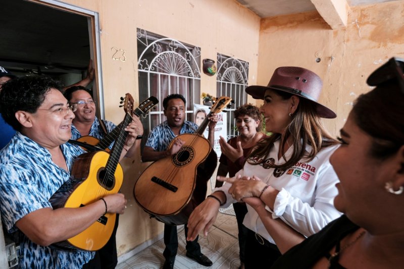SENADORES MORENISTAS RESPALDAN EN CANCÚN A MARA LEZAMA