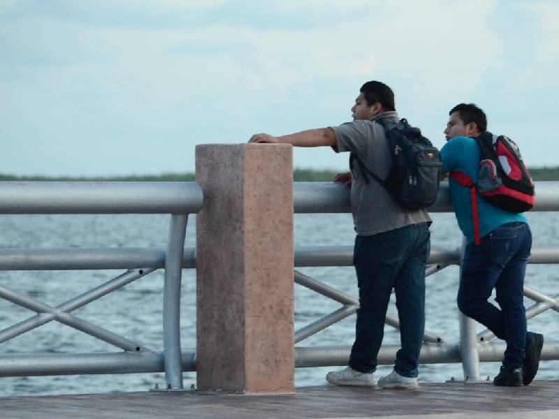 Sigue la pesca furtiva en varios puntos de Cancún