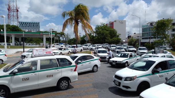 Sindicato de taxistas de Cancún afirma que existen sanciones dentro de su gremio