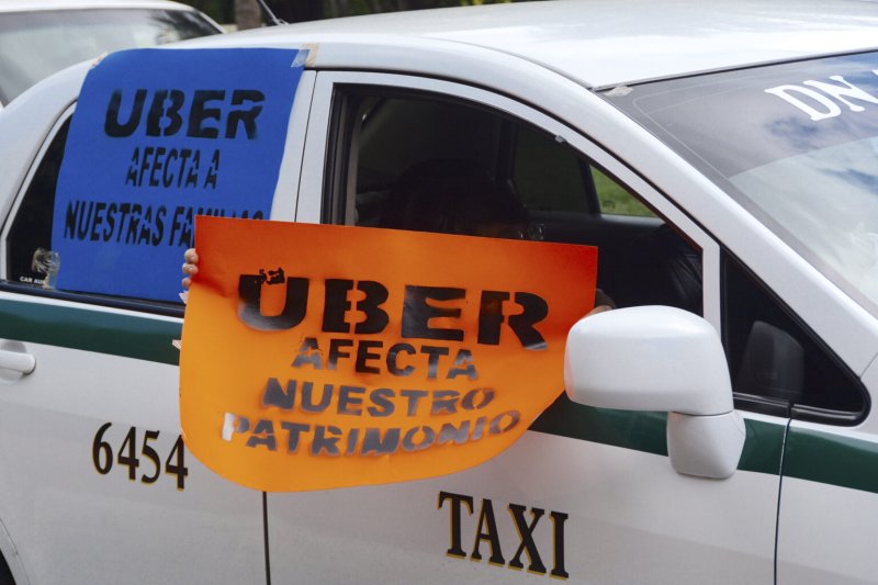 Sindicato de taxistas justifican acciones y culpan a las autoridades.