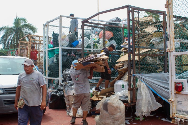 Solidarenses participan activamente en el “Reciclatón”