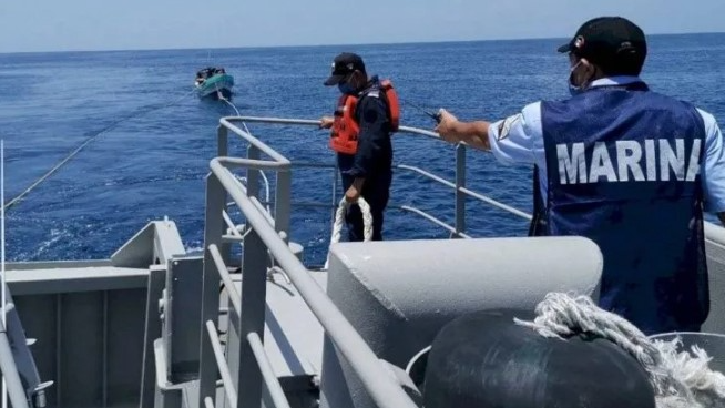 Son rescatados 11 indocumentados náufragos en aguas de Quintana Roo