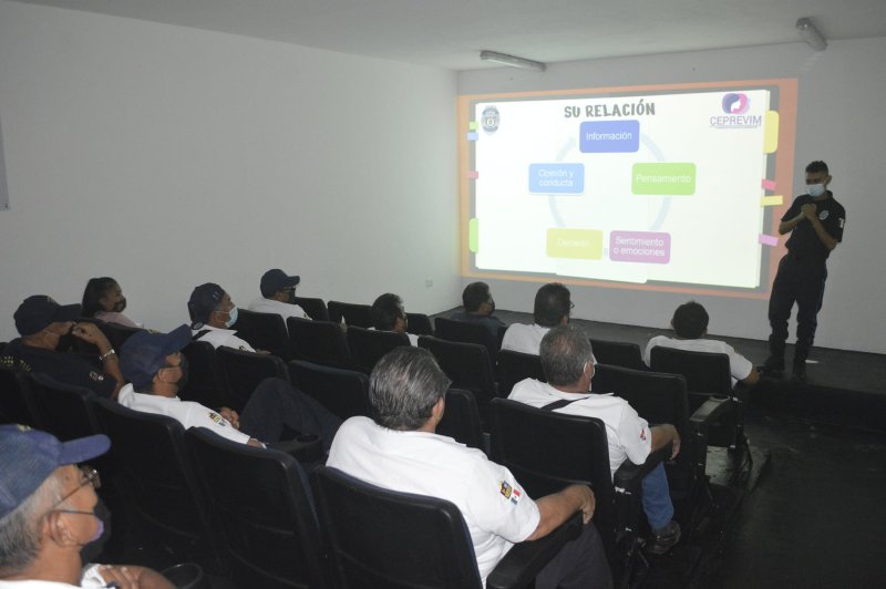 Taller de “Comunicacion y Atención Asertiva” para delegados de vigilancia del Sindicato de Taxistas de Cancún.