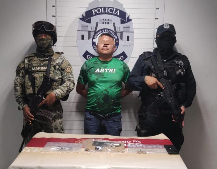 Taxista Panchero activa un arma de fuego y provoca movilización de policías en la calle Isla Guadalupe del fraccionamiento Paseos del Mar